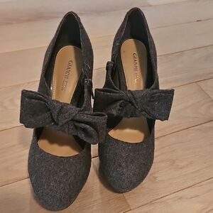 Gianni Bini Charcoal Gray Wool Bow Mary Jane Heels
